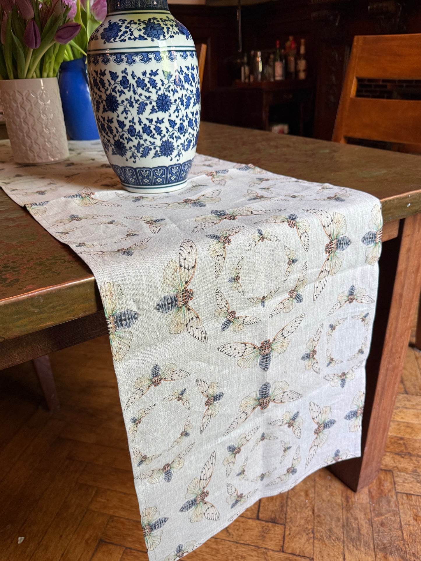 Ghost Cicada Linen Runner